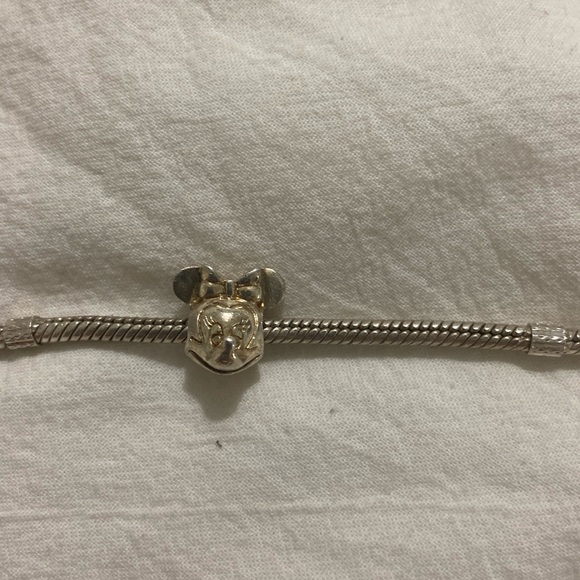 Pandora Disney Minnie Mouse charm - Picture 1 of 2